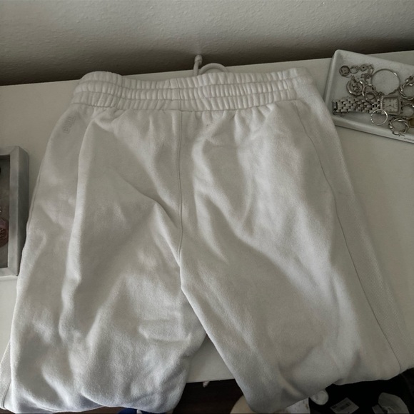 Aritzia sweatpants - Picture 2 of 3